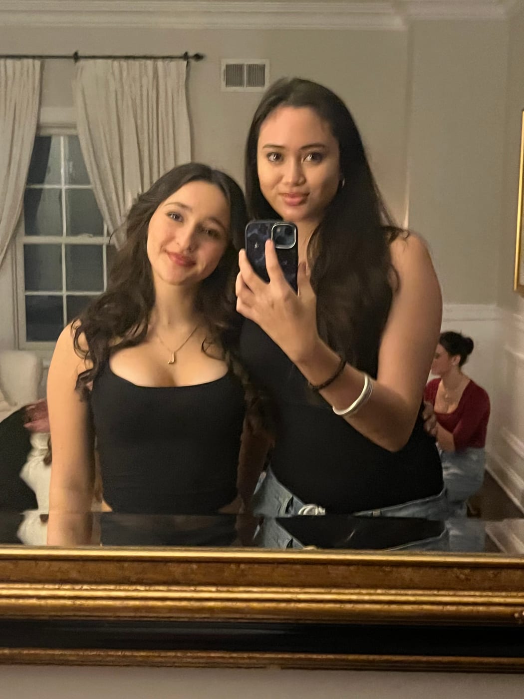 Lucy mirror selfie